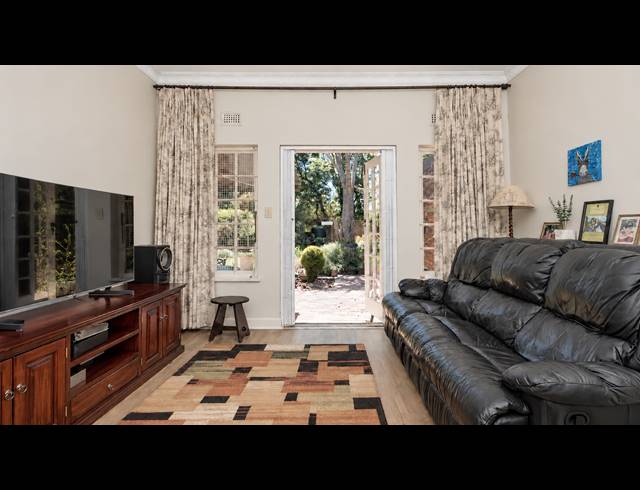 3 BEDROOM TOWNHOUSE FOR SALE IN HILLDENE